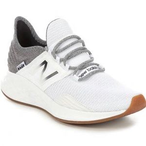 New Balance Women’s Fresh Foam Roav V1 Sneaker, White/Grey, Size 7. Excellent!